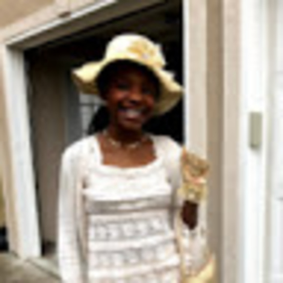 Meet your Posher, Zoe - Picture 1 of 1